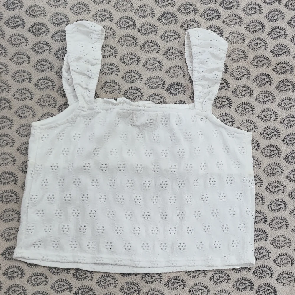 Aeropostale White Eyelet Ruffle Blouse